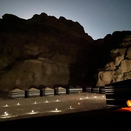 Moon City With Jeep Trips Wadi Rum Esterno foto