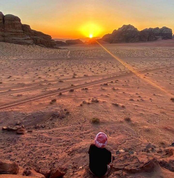 Moon City With Jeep Trips Wadi Rum Esterno foto