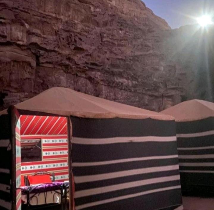 Moon City With Jeep Trips Wadi Rum Esterno foto