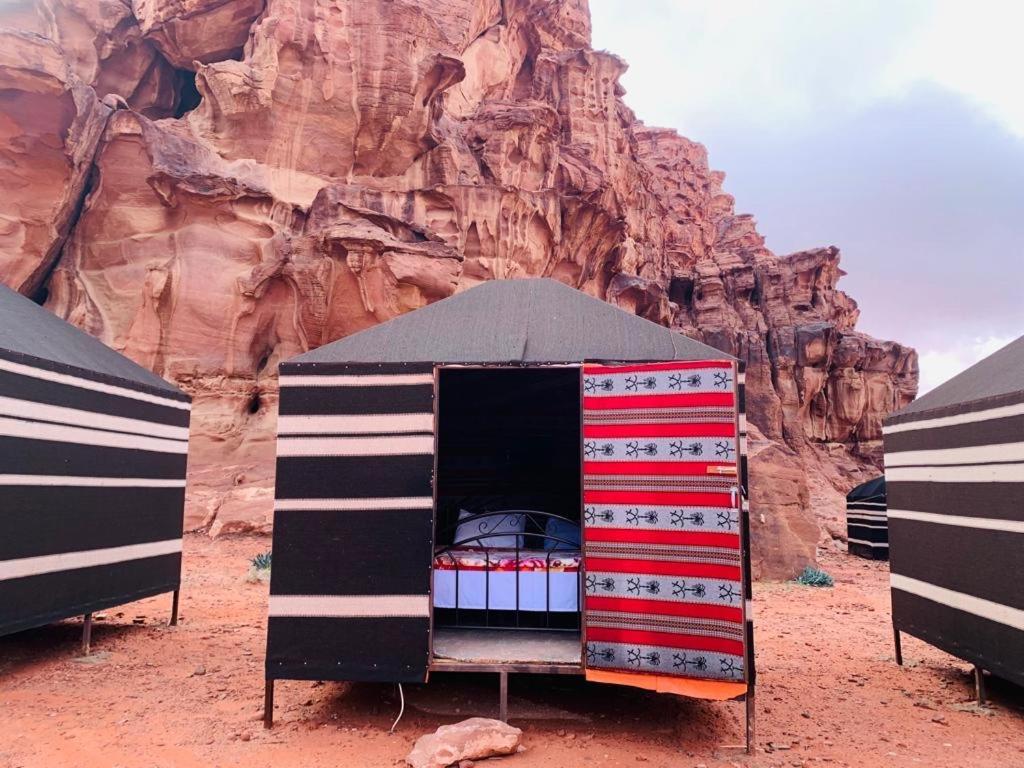 Moon City With Jeep Trips Wadi Rum Esterno foto